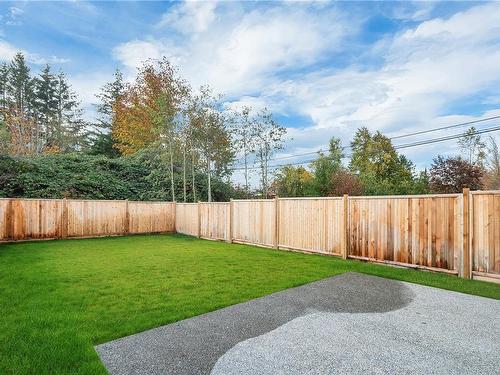 A-2102 Nikola Pl, Campbell River, BC - Outdoor With Backyard