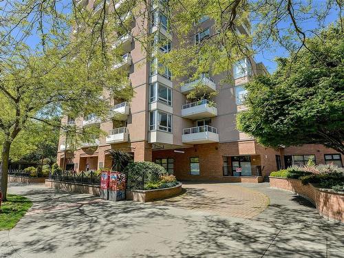 506-930 Yates St, Victoria, BC - Outdoor