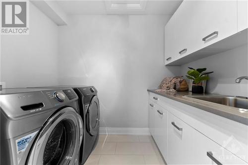 634 Westview Avenue, Ottawa, ON - Indoor Photo Showing Laundry Room