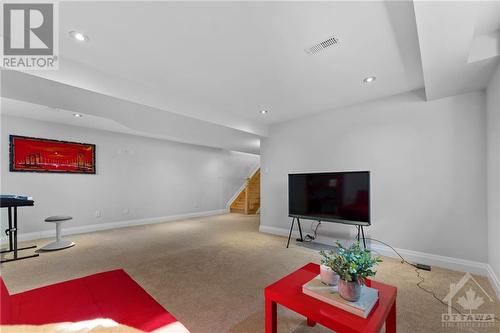634 Westview Avenue, Ottawa, ON - Indoor Photo Showing Living Room