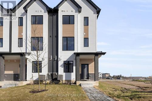 68 - 1595 Capri Crescent, London, ON - Outdoor With Facade