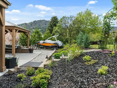 858 Douglas Road, West Kelowna, BC - Outdoor