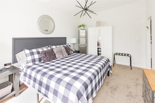 9-800 Idabel Lake Road, Naramata, BC - Indoor Photo Showing Bedroom