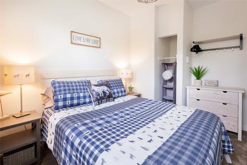 9-800 Idabel Lake Road, Naramata, BC - Indoor Photo Showing Bedroom