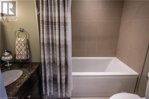 945 3Rd Avenue E Unit# 311, Owen Sound, ON - Indoor Photo Showing Bathroom