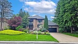 9 GOLFDALE Place  Ancaster, ON L9G 4A4