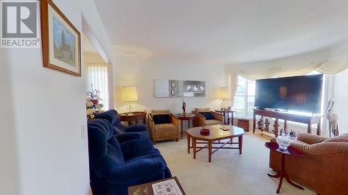 24 Sandpiper Place, Osoyoos, BC - Indoor Photo Showing Living Room