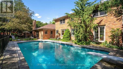 1370 Corley Drive, London, ON - Outdoor With In Ground Pool With Backyard