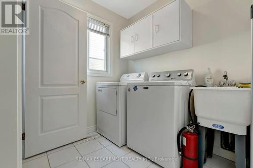 19 Balharbour Drive, Hamilton, ON - Indoor Photo Showing Laundry Room