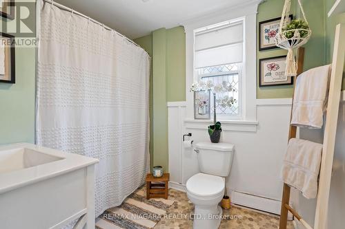 84 Steele Street, Port Colborne, ON - Indoor Photo Showing Bathroom