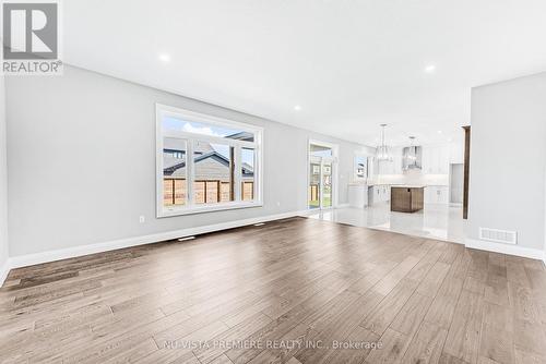 21 Greenbrier Ridge, Thames Centre (Dorchester), ON - Indoor Photo Showing Living Room