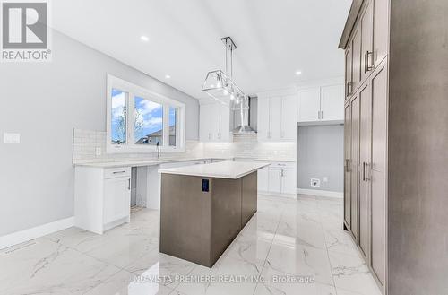 21 Greenbrier Ridge, Thames Centre (Dorchester), ON - Indoor Photo Showing Kitchen