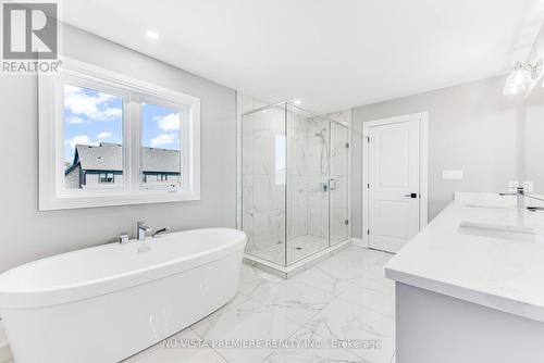 21 Greenbrier Ridge, Thames Centre (Dorchester), ON - Indoor Photo Showing Bathroom