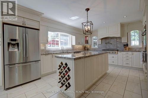 3465 19Th Side Road Side Road, King (Pottageville), ON - Indoor Photo Showing Kitchen With Upgraded Kitchen