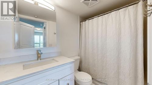 Ph15 - 370 Highway 7 E, Richmond Hill (Doncrest), ON - Indoor Photo Showing Bathroom