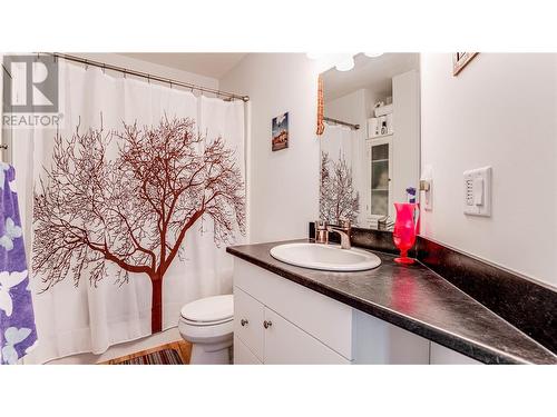 610 Muir Road, West Kelowna, BC - Indoor Photo Showing Bathroom