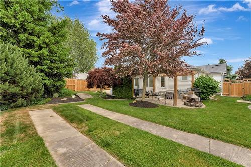 Side yard parking - 40 Dunrobin Drive, Caledonia, ON - Outdoor