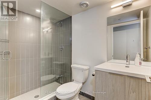 209 - 60 Shuter Street, Toronto, ON - Indoor Photo Showing Bathroom