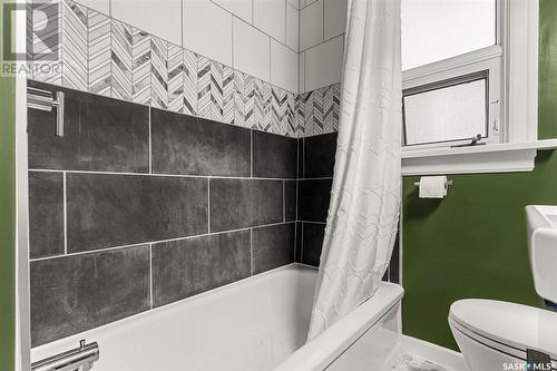 2179 Princess Street, Regina, SK - Indoor Photo Showing Bathroom