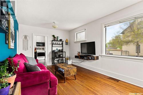2179 Princess Street, Regina, SK - Indoor Photo Showing Living Room