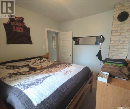401 V Avenue S, Saskatoon, SK - Indoor Photo Showing Bedroom