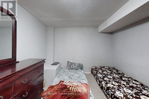 185 Cardinal Street W, Barrie, ON - Indoor Photo Showing Bedroom
