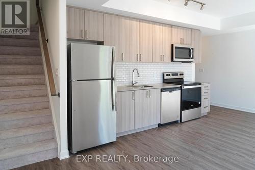 Th68 - 4005 Hickory Drive, Mississauga (Rathwood), ON - Indoor Photo Showing Kitchen With Stainless Steel Kitchen