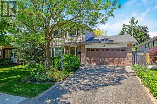 27 Lorne Scots Drive, Milton, ON - Outdoor