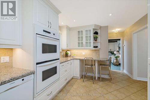 27 Lorne Scots Drive, Milton, ON - Indoor Photo Showing Kitchen