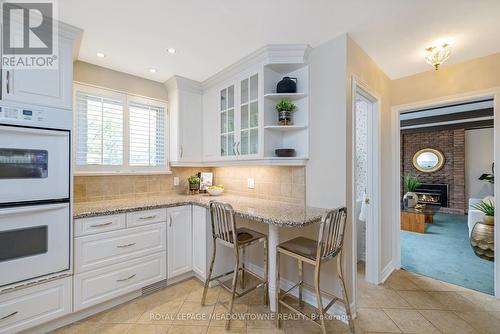 27 Lorne Scots Drive, Milton, ON - Indoor Photo Showing Kitchen