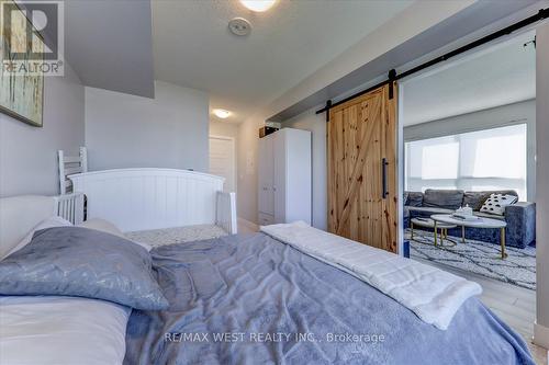 1102 - 1255 Bayly Street, Pickering, ON - Indoor Photo Showing Bedroom