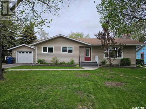 205 1St Street E, Carlyle, SK - Outdoor With Facade