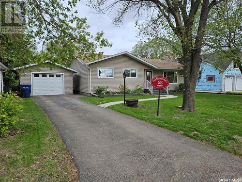 205 1St Street E, Carlyle, SK - Outdoor