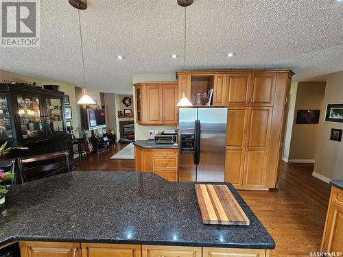 205 1St Street E, Carlyle, SK - Indoor Photo Showing Kitchen With Stainless Steel Kitchen