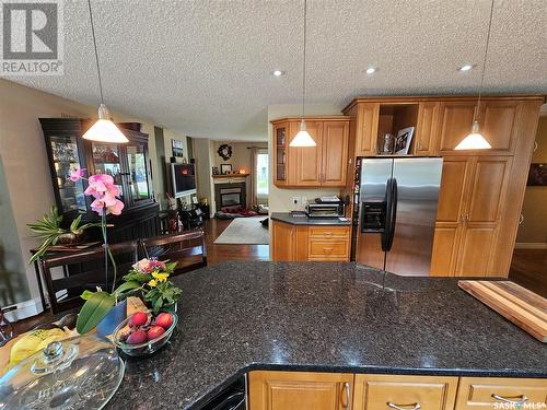 205 1St Street E, Carlyle, SK - Indoor Photo Showing Kitchen With Stainless Steel Kitchen