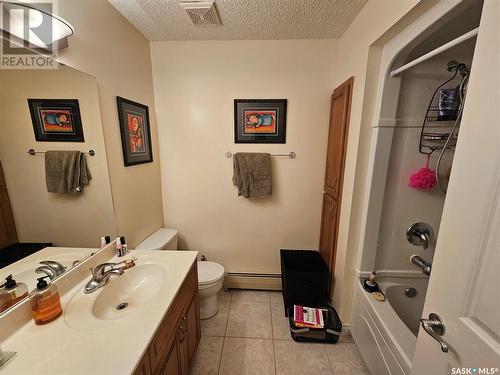 205 1St Street E, Carlyle, SK - Indoor Photo Showing Bathroom