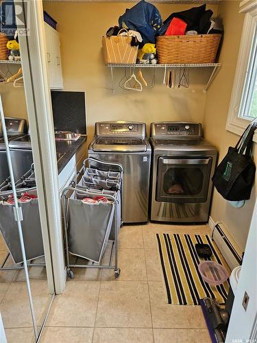 205 1St Street E, Carlyle, SK - Indoor Photo Showing Laundry Room