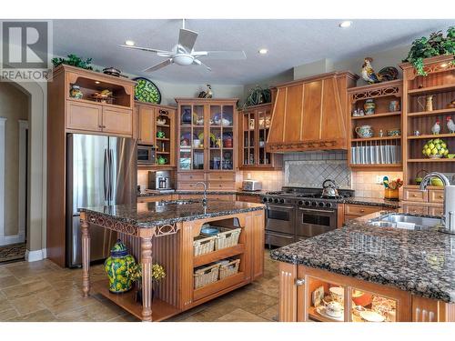 315 Kalamalka Lakeview Drive Unit# 1, Vernon, BC - Indoor Photo Showing Kitchen With Double Sink With Upgraded Kitchen