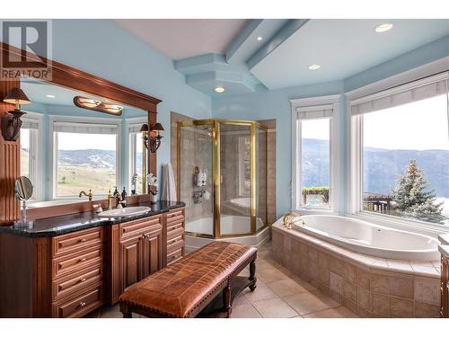 315 Kalamalka Lakeview Drive Unit# 1, Vernon, BC - Indoor Photo Showing Bathroom