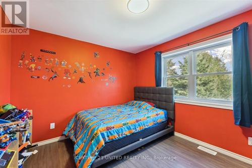 6459 Highway 7, Havelock-Belmont-Methuen, ON - Indoor Photo Showing Bedroom