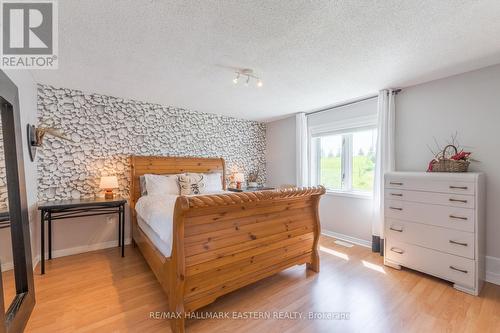 597 Killarney Bay Road, Kawartha Lakes, ON - Indoor Photo Showing Bedroom