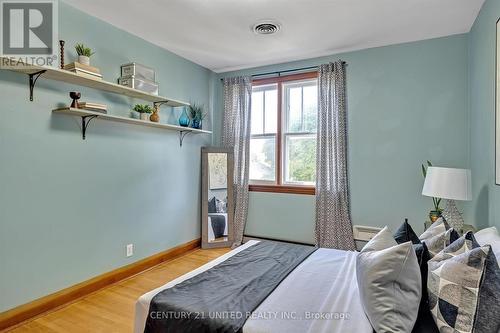 1217 Kenneth Avenue, Peterborough, ON - Indoor Photo Showing Bedroom