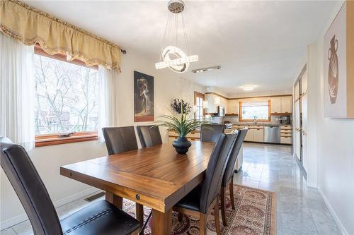 1129 Scenic Drive, Hamilton, ON - Indoor Photo Showing Dining Room