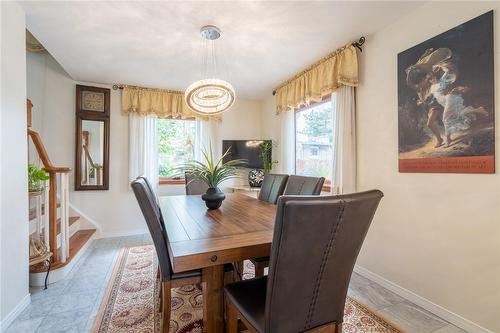 1129 Scenic Drive, Hamilton, ON - Indoor Photo Showing Dining Room