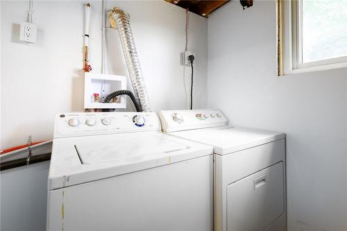 51 East 39Th Street, Hamilton, ON - Indoor Photo Showing Laundry Room