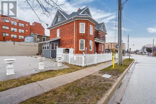 20 Division Street South, Kingsville, ON 