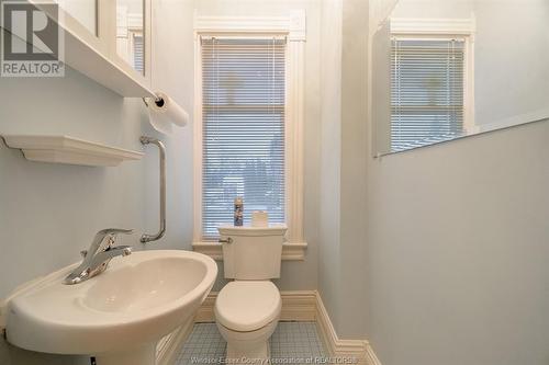 20 Division Street South, Kingsville, ON - Indoor Photo Showing Bathroom