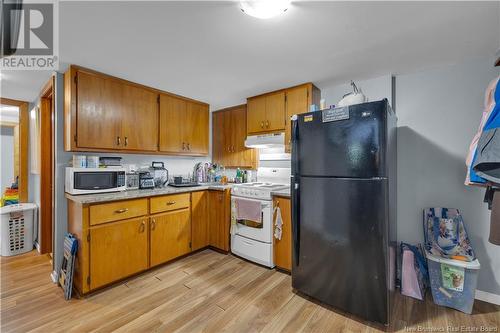 144 Mountain View Drive, Saint John, NB - Indoor Photo Showing Kitchen