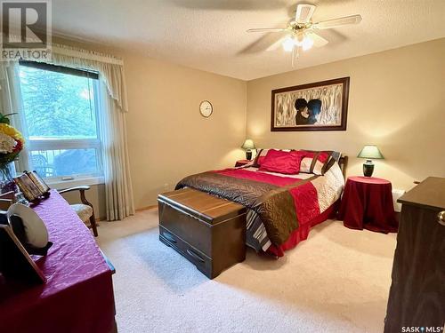 104 250 Athabasca Street E, Moose Jaw, SK - Indoor Photo Showing Bedroom
