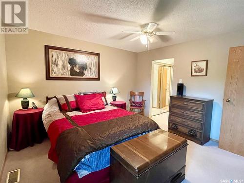 104 250 Athabasca Street E, Moose Jaw, SK - Indoor Photo Showing Bedroom